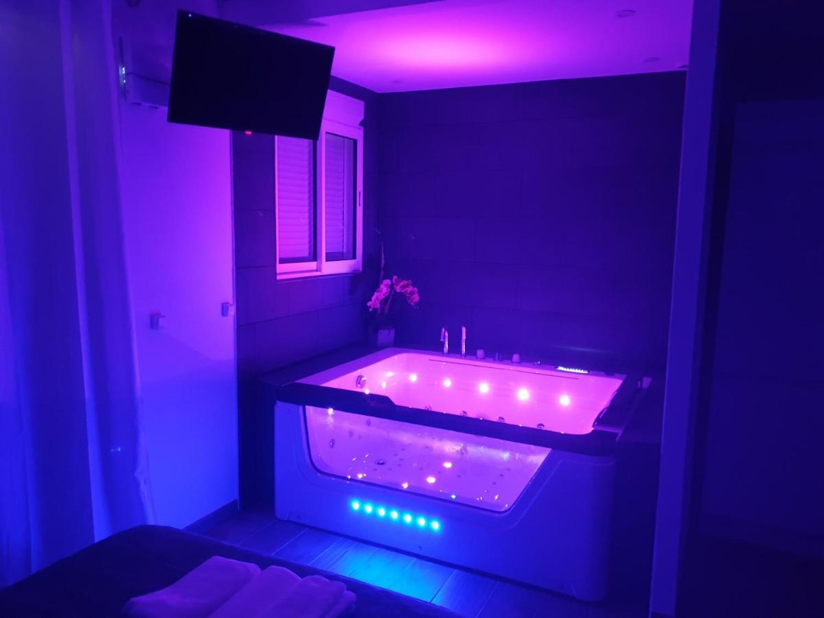 Love Suite And Spa - คานส์ ภายนอก รูปภาพ