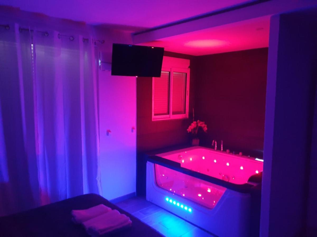 Love Suite And Spa - คานส์ ภายนอก รูปภาพ