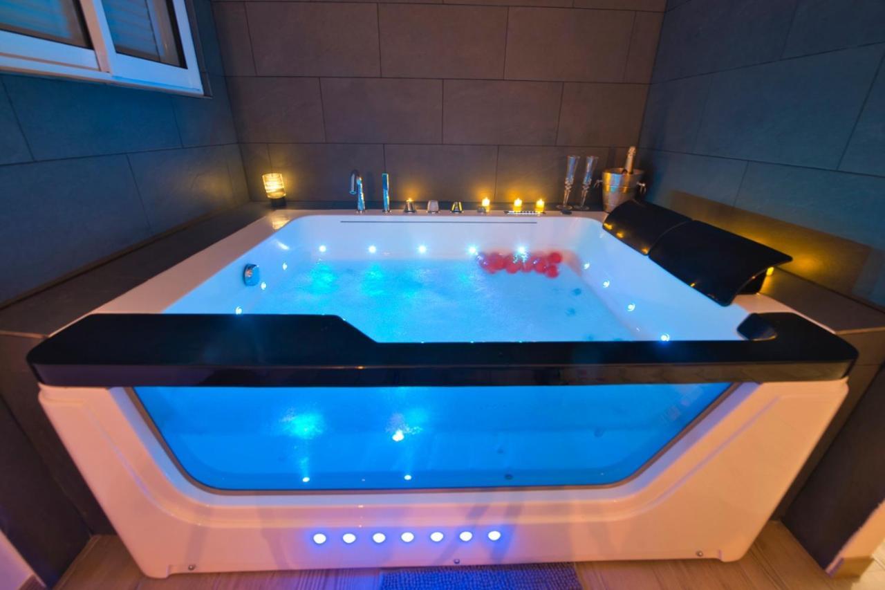 Love Suite And Spa - คานส์ ภายนอก รูปภาพ